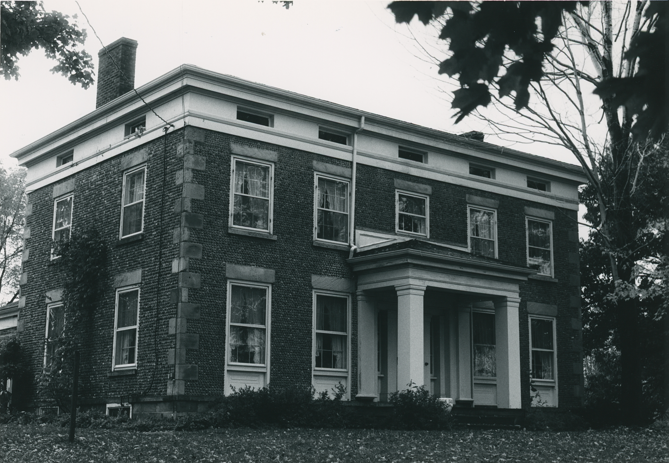 Par-8 4929 Ridge Rd 1